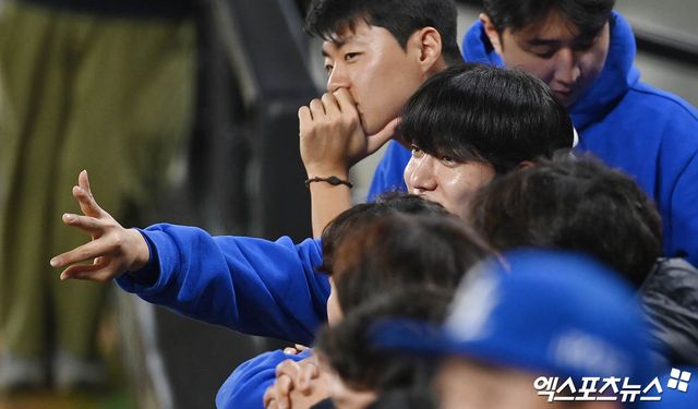 삼성 투수 원태인은 10일 서울 리베라호텔 베르사이유홀에서 열린 '2024 뉴트리디데이 일구상' 시상식에서 최고 투수상의 영광을 얻었다. 그는 정규시즌 최고의 국내 투수 중 하나로 맹활약을 펼쳤다. 엑스포츠뉴스 DB