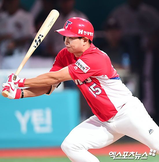 NC는 12일 최정민 코치를 영입하며 코치진 구성을 끝냈다. 최 코치는 D팀(잔류군) 수비코치를 맡는다. 그는 현역시절 SK와 KIA에서 뛰었다. 엑스포츠뉴스 DB