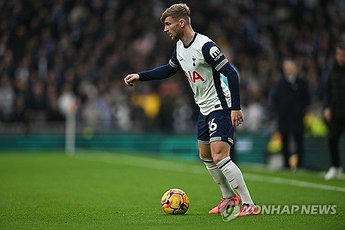 포스테코글루 감독이 13일(한국시간) 영국 런던 근교에 있는 엔필드 토트넘 훈련센터에서 진행된 사우샘프턴전 경기 전 기자회견에서 전날 레인저스전 후 베르너를 공개적으로 비판한 것을 후회하지 않는다고 말했다.&nbsp; 연합뉴스