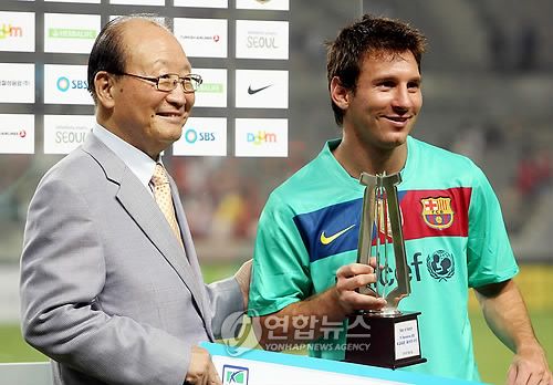 스페인 지역 방송 '카탈루냐 라디오'가 지난 13일(한국시간) 바르셀로나가 한국과 일본, 중국 등 아시아에서 2025년 여름 투어를 진행할 가능성이 있다고 전했다.&nbsp; 연합뉴스