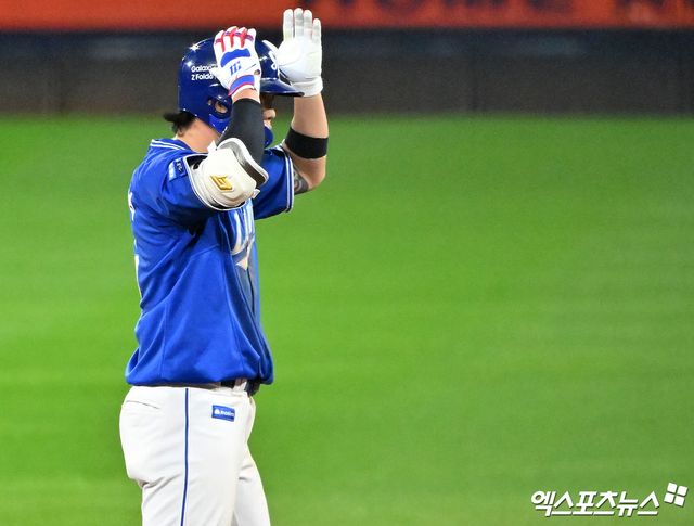 삼성은 16일 내부 FA 내야수 류지혁과 4년 최대 26억원에 계약을 맺었다. 팀은 류지혁 잔류라는 과제를 성공적으로 끝내며 비시즌 투타 라인업 보강을 성공적으로 마무리했다. 엑스포츠뉴스 DB 