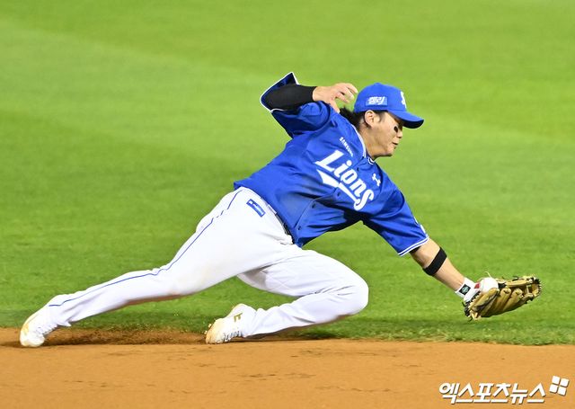 삼성은 16일 내부 FA 내야수 류지혁과 4년 최대 26억원에 계약을 맺었다. 팀은 류지혁 잔류라는 과제를 성공적으로 끝내며 비시즌 투타 라인업 보강을 성공적으로 마무리했다. 엑스포츠뉴스 DB 