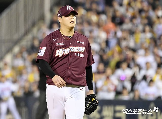 서울 송파구 잠실야구장에서 열린 '2024 신한 SOL Bank KBO리그' 키움 히어로즈와 LG 트윈스의 경기, 7회말 수비를 마친 키움 조상우가 더그아웃으로 향하고 있다. 엑스포츠뉴스DB