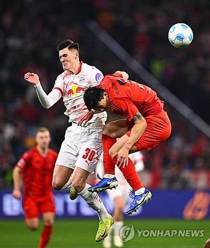 바이에른 뮌헨 아랍어 뉴스 채널인 FC바이에른2에 따르면. 김민재는 2024-2025시즌 전반기에 무릎 부상에도 불구하고 무사히 마무리할 수 있어 다행이라고 밝혔다.&nbsp;연합뉴스