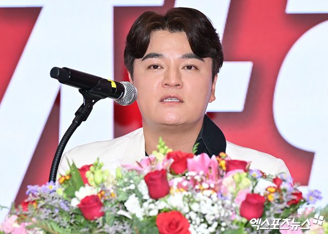 추신수가 11월 7일 오후 인천 송도 경원재 앰배서더 인천에서 열린 은퇴 기자회견에서 소감을 말하고 있다. 추신수는 SSG 랜더스에서 프런트로 제2의 인생을 시작하기로 했다. 엑스포츠뉴스 DB