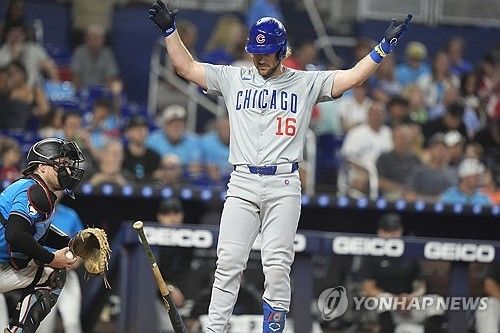 KIA 구단은 26일 계약금 20만 달러, 연봉 80만 달러 등 총액 100만 달러에 위즈덤 영입을 공식 발표했다. 메디컬 테스트 과정에서 국내와 국외 기관 교차 검증으로 시간이 꽤 걸렸지만, 연말이 다 지나가기 전에 위즈덤 계약 소식이 전해졌다. AP 연합뉴스