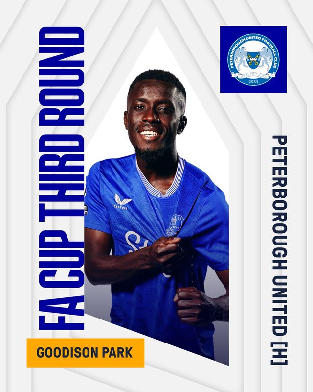 3일 진행된 FA컵 3라운드 대진 추첨 결과, 에버턴은 리그원(3부) 피터보로 유나이티드와 맞대결이 성사됐다.&nbsp;에버턴은 오는 1월 영국 리버풀에 있는 구디슨 파크에서 피터보로와 맞대결을 갖게 된다.&nbsp; 영은 대진이 성사되자, 자신의 SNS에 꿈이 이뤄질 수도 있다며 해시태그로 '소름 돋는 순간', '영vs영'이라며 아들과의 맞대결을 기대했다.&nbsp;에버턴