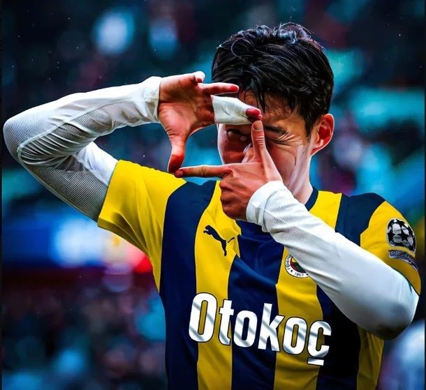 과거 손흥민을 지도했던 손흥민의 '은사' 조세 무리뉴 감독이 손흥민에게 러브콜을 보내고 있다. 만약 손흥민이 무리뉴 감독을 따라 튀르키예 리그의 명문 페네르바체로 이적할 경우 그간 없었던 우승을 팀 커리어에 추가할 가능성이 적지 않다. 현역에서 은퇴하기 전 트로피를 하나라도 들어올릴 가능성이 조금이나마 높아지는 것이다. 사진 SNS