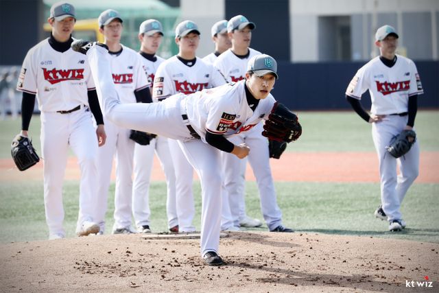 KT 위즈 입단 테스트를 거쳐 합류한 투수 조용근. KT 위즈 제공