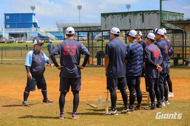 지난 1월 31일부터 괌 데데도 스포츠 컴플레스 야구장에서 2024 시즌 대비 1차 스프링캠프를 진행 중인 롯데 자이언츠. 사진 롯데 자이언츠 제공