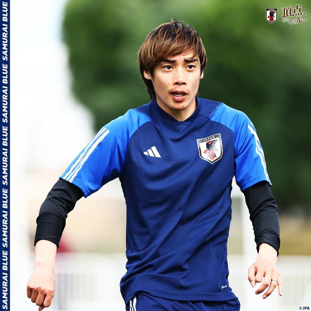 일본 매체들이 2일(한국시간) JFA가 성범죄에 연루돼 귀국 조치를 받았던 이토 준야를 다시 팀에 잔류시키기로 했다고 전했다.&nbsp;JFA