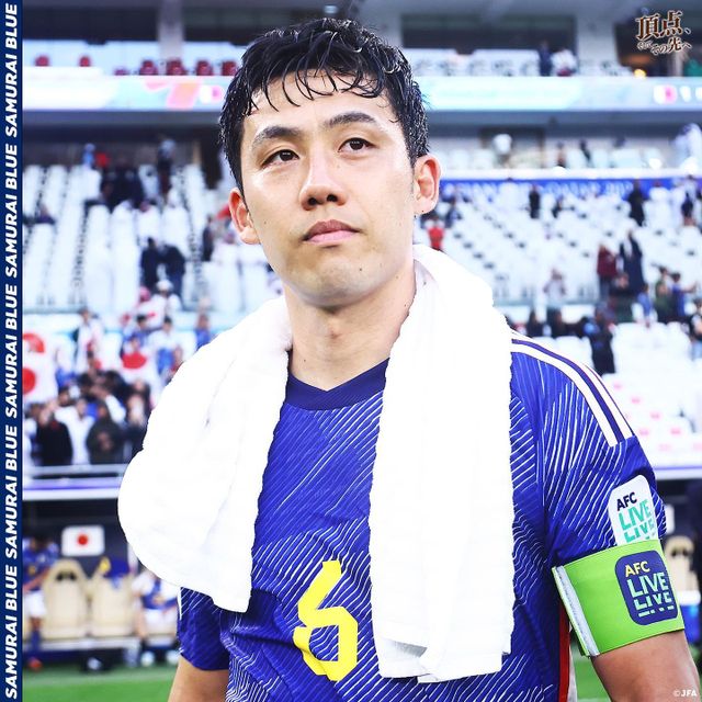 일본 매체들이 2일(한국시간) JFA가 성범죄에 연루돼 귀국 조치를 받았던 이토 준야를 다시 팀에 잔류시키기로 했다고 전했다.&nbsp;JFA