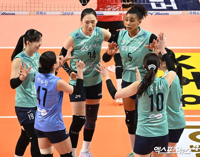 여자프로배구 GS칼텍스 선수단. 엑스포츠뉴스 DB