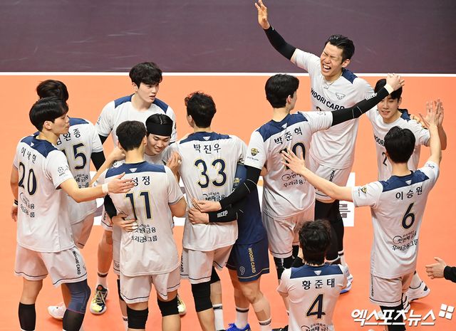 남자프로배구 우리카드 선수단. 엑스포츠뉴스 DB