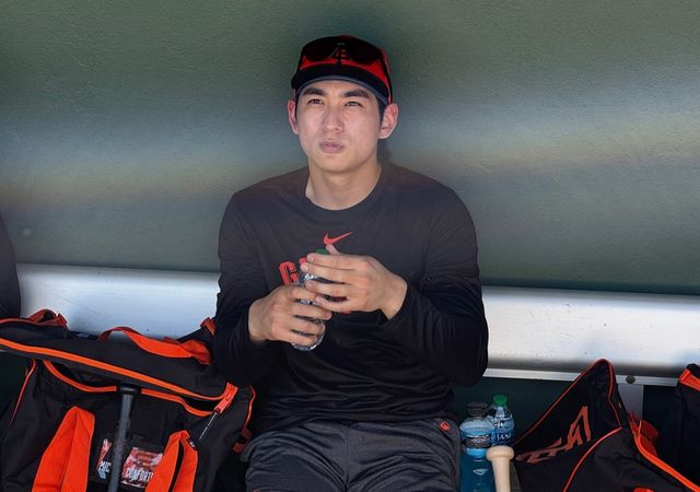 샌프란시스코 자이언츠 이정후가 미국 애리조나주 스코츠데일 스타디움에서 시작한 구단의 스프링캠프에 합류해 훈련한 뒤 잠시 휴식하고 있다. 연합뉴스.