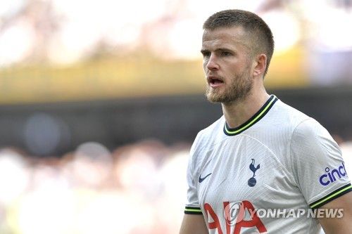 영국 매체 더선은 22일 잉글랜드 수비수 에릭 다이어가 이적 후 42일 만에 속도와 능력이 부족한 것으로 판명돼 바이에른 뮌헨 커리어가 끝났다고 주장했다. 연합뉴스