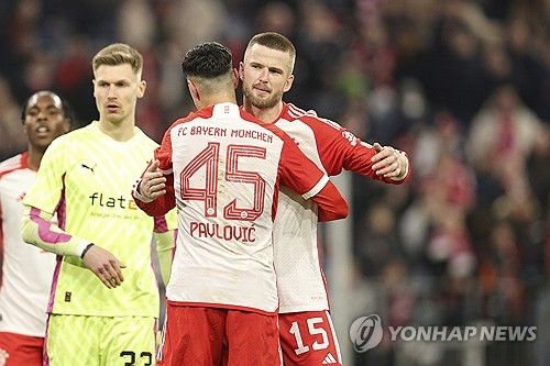 영국 매체 더선은 22일 잉글랜드 수비수 에릭 다이어가 이적 후 42일 만에 속도와 능력이 부족한 것으로 판명돼 바이에른 뮌헨 커리어가 끝났다고 주장했다. 연합뉴스