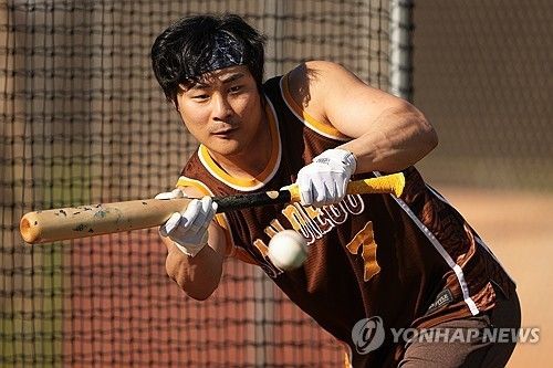 미국 메이저리그 샌디에이고 파드리스의 내야수 김하성. 2024 시즌부터 본래 포지션인 유격수로 복귀한다. 사진 연합뉴스