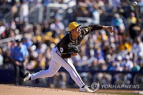 일본 프로야구 최고 마무리 투수였던 마쓰이 유키. 2024 시즌 샌디에이고 파드리스 유니폼을 입고 메이저리그에 데뷔한다. 사진 연합뉴스