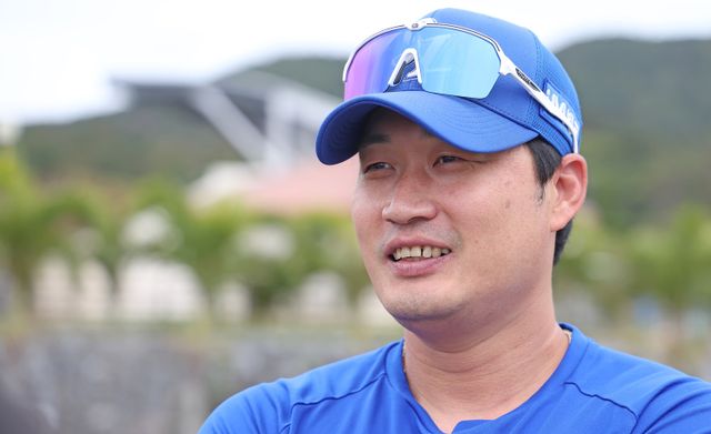 삼성 라이온즈 우완 마무리투수 오승환이 27일 일본 오키나와 아카마 구장에서 인터뷰하고 있다. 삼성 라이온즈 제공