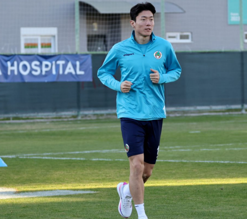 튀르키예 알란야스포르로 이적한 황의조. 검찰은 성폭력처벌법상 카메라 등 이용 촬영 및 반포 등 혐의 사건에서 황의조 형수 A씨에게 징역 4년을 구형했다. 알란야스포르 공식 SNS