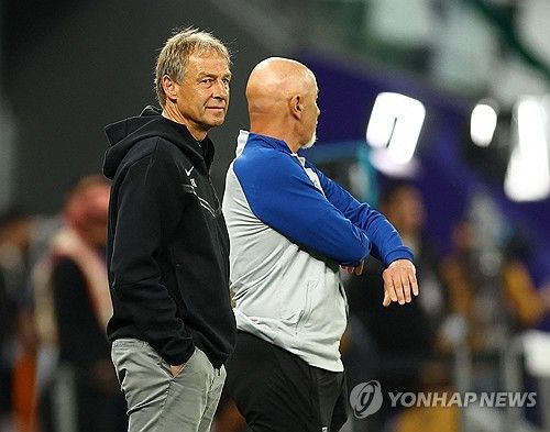 일본 베테랑 기자로 잘 알려진 가키우치 가즈 스포니치 기자가 7일 자신의 X(구 트위터)를 통해 대한축구협회가 4강에서 클린스만을 경질할 시, 위약금을 물어줘야 한다고 말했다.&nbsp;연합뉴스