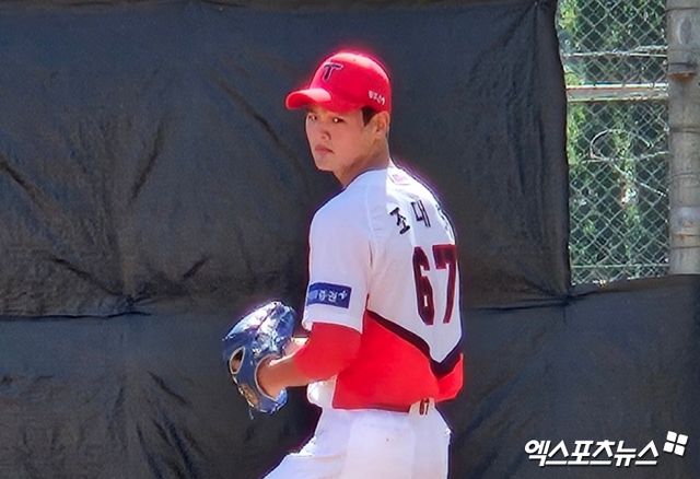 3일 호주 캔버라 나라분다 볼파크에서 진행된 KIA 타이거즈 스프링캠프, 신인 투수 조대현이 불펜피칭을 하고 있다. 캔버라, 유준상 기자