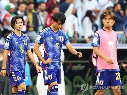 일본축구대표팀이 2023 카타르 아시안컵에서 8강 탈락한 가운데 소리마치 야스히루 일본축구협회 기술위원장이 모리야스 하지메 감독의 유임을 확인했다. 일본은 이번 대회 8강에서 이란에 1-2로 역전패하며 13년 만의 우승이 무산됐다. 연합뉴스