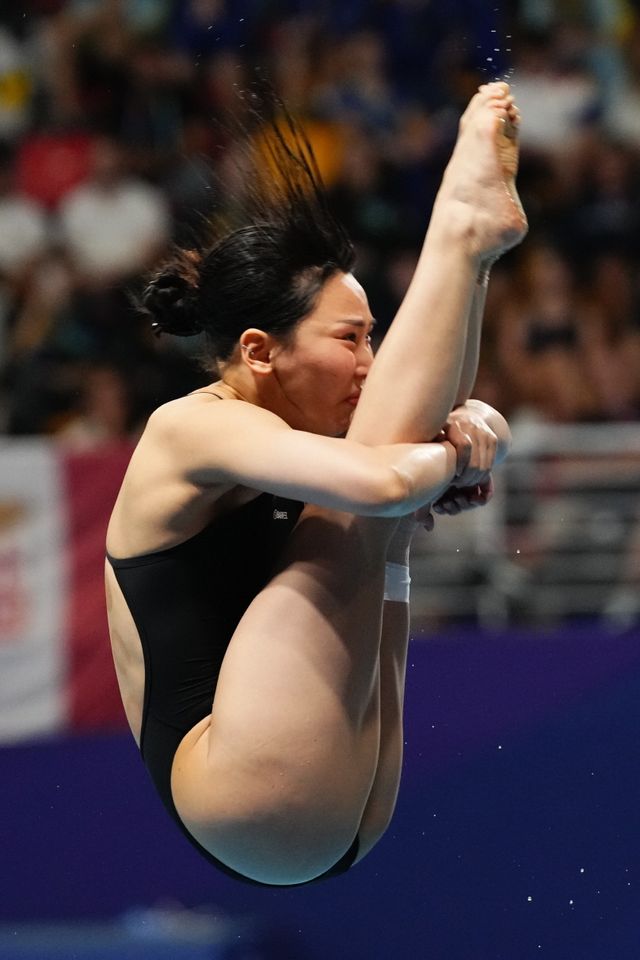 김수지가 10일 카타르 도하 하마드 아쿠아틱 센터에서 열린 2024 세계수영선수권대회 다이빙 여자 3m 스프링보드 결승에서 연기하고 있다. 김수지는 3위에 올라 동메달을 따냈다. 연합뉴스
