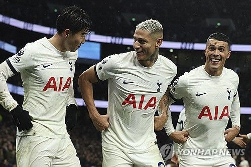 안지 포스테코글루는 오는 3일 오전 0시 토트넘 홋스퍼와 크리스털 팰리스 간의 잉글리시 프리미어리그 27라운드 홈경기를 앞두고 히샤를리송가 부상을 입어 최대 4주 가량 결장할 예정이라고 밝혔다. 연합뉴스