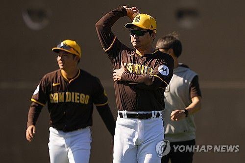 미국 메이저리그 샌디에이고 파드리스의 투수 고우석이 시범경기 첫 등판에서 1이닝 1피안타 2탈삼진 무실점 호투로 좋은 컨디션을 과시했다. 마침 처남 이정후도 샌디에이고 소속으로 시범경기 첫 홈런을 터트리면서 집안이 겹경사를 맞았다. 고우석은 샌디에이고-LA 다저스 서울시리즈 참가가 확정된 상태다. 사진 연합뉴스