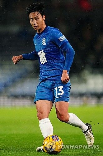 버밍엄은 13일 영국 버밍엄에 위치한 세인트 앤드루스에서 열린 미들즈브러와의 잉글랜드 챔피언십 29라운드 홈경기에서 패했다. 경기에서 패했지만 이날 선발로 출전해 90분 풀타임을 소화한 백승호는 축구통계매체 풋봅으로부터 양 팀 통틀어 최고 평점을 받으며 군계일학의 면모를 뽑냈다. 지난 1월 버밍엄에 입단한 백승호는 합류하자마자 소속팀 핵심 선수를 자리를 잡으며 황선홍호 3월 A매치 명단에도 포함됐다. 연합뉴스