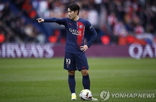 이강인 소속팀인 프랑스 최고 명문 파리 생제르맹이 올시즌 유럽축구연맹 챔피언스리그 8강에서 FC바르셀로나와 붙게 됐다. 바르셀로나가 이 대회 5회 우승의 명문이지만 코로나19 이후 하락세를 거듭하고 있어 PSG 승산이 충분하다는 평가다. 4강 상대인 아틀레티코 마드리드 혹은 보루시아 도르트문트도 해볼만한 상대들이어서 결승행 가능성도 꽤 있는 것으로 분석된다. 연합뉴스