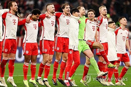 이강인 소속팀인 프랑스 최고 명문 파리 생제르맹이 올시즌 유럽축구연맹 챔피언스리그 8강에서 FC바르셀로나와 붙게 됐다. 바르셀로나가 이 대회 5회 우승의 명문이지만 코로나19 이후 하락세를 거듭하고 있어 PSG 승산이 충분하다는 평가다. 4강 상대인 아틀레티코 마드리드 혹은 보루시아 도르트문트도 해볼만한 상대들이어서 결승행 가능성도 꽤 있는 것으로 분석된다. 연합뉴스