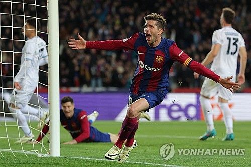 이강인 소속팀인 프랑스 최고 명문 파리 생제르맹이 올시즌 유럽축구연맹 챔피언스리그 8강에서 FC바르셀로나와 붙게 됐다. 바르셀로나가 이 대회 5회 우승의 명문이지만 코로나19 이후 하락세를 거듭하고 있어 PSG 승산이 충분하다는 평가다. 4강 상대인 아틀레티코 마드리드 혹은 보루시아 도르트문트도 해볼만한 상대들이어서 결승행 가능성도 꽤 있는 것으로 분석된다. 연합뉴스