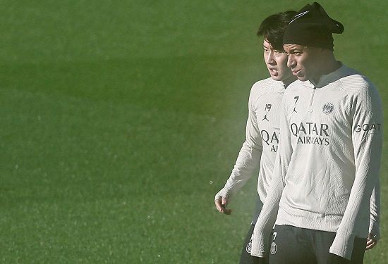 PSG는 18일(한국시간) 프랑스 몽펠리에에 위치한 스타드 드 라 모송에서 열린 몽펠리에와의 2023-24시즌 리그1 26라운드 원정 경기에서 6-2 대승을 거뒀다. 이강인과 킬리앙 음바페가 SNS로 서로를 칭찬하며 브로맨스를 과시했다. 연합뉴스