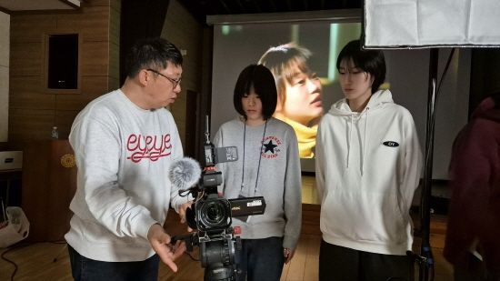 영화 ‘부활’ 구수환 감독, 2024년 저널리즘 학교 시작 “올바른 저널리스트 양성하겠다” 영화 ‘부활’ 구수환 감독, 2024년 저널리즘 학교 시작 “올바른 저널리스트 양성하겠다”