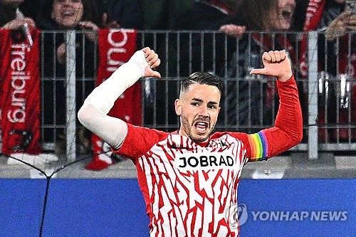 바이에른 뮌헨 센터백 김민재가 분데스리가 입성 후 첫 도움을 기록했지만 독일 현지 언론의 혹독한 평가를 피하지 못했다. 뮌헨은 2일 독일 프라이부르크에 위치한 유로파파크 슈타디온에서 열린 프라부르크와의 2023-24시즌 분데스리가 24라운드 원정 경기에서 후반 막판 통한의 동점골을 내주고 2-2로 비겼다. 연합뉴스