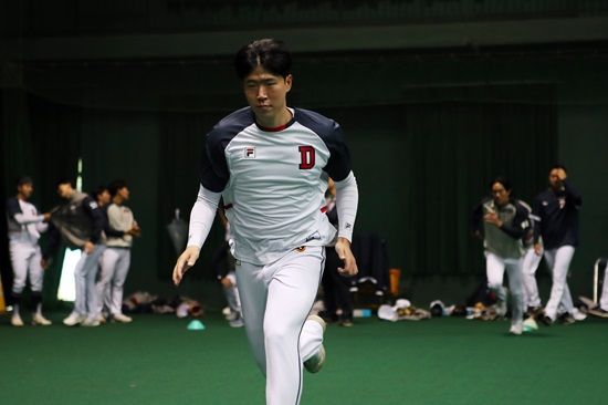 프로 2년차를 맞이한 두산 베어스 우완 파이어볼러 유망주 김유성. 사진 두산 베어스