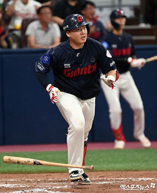 롯데 자이언츠 포수 정보근 지난해 55경기에서 타율 0.333 27안타 13타점 OPS 0.902로 발전된 공격력을 보여줬다. 사진 엑스포츠뉴스 DB