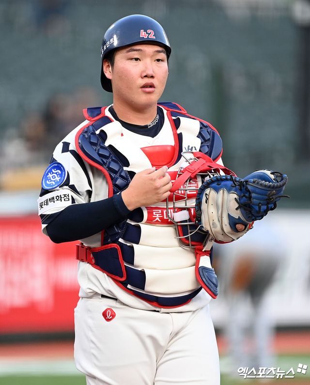 롯데 자이언츠 포수 정보근 지난해 55경기에서 타율 0.333 27안타 13타점 OPS 0.902로 발전된 공격력을 보여줬다. 사진 엑스포츠뉴스 DB