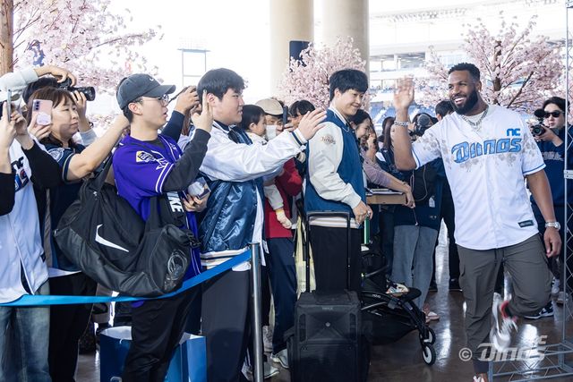 창원 팬들과 소중한 시간을 보낸 스크럭스. NC 다이노스