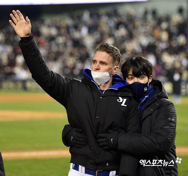 필라델피아 필리스 우완투수 데이비드 뷰캐넌이 3일 미국 플로리다주 베이케어 볼파크에서 열린 2024 메이저리그 시범경기 미네소타 트윈스와의 경기에 선발 등판, 2이닝 2피안타 1볼넷 1실점을 기록했다. 지난달 27일 보스턴 레드삭스전 이후 두 번째 실전 등판에 나선 뷰캐넌은 1회초를 순조롭게 풀어갔지만, 2회초에 점수를 내줬다. 삼성 시절 뷰캐넌의 모습. 엑스포츠뉴스 DB