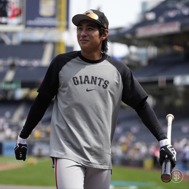 샌프란시스코 자이언츠 외야수 이정후와 샌디에이고 파드리스 내야수 김하성이 30일 미국 캘리포니아주 샌디에이고의 펫코파크에서 열린 2024 미국프로야구 메이저리그 4연전 두 번째 경기에 선발 출전했다. 이정후는 1번타자 겸 중견수로, 김하성은 5번타자 겸 유격수로 라인업에 이름을 올렸다. 샌프란시스코 구단 공식 SNS