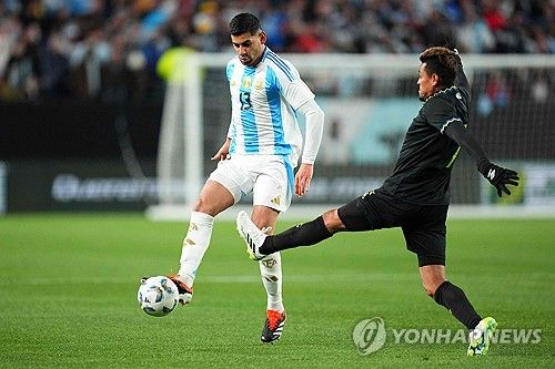 로메로는 3월 A매치 기간 아르헨티나 기자 가스톤 에둘과의 인터뷰를 통해 올림픽에 출전하고 싶다고 열망을 드러냈다. 25세인 로메로는 올림픽에 출전할 경우 와일드카드(24세 이상)로 출전해야 한다.&nbsp;안지 포스테코글루 토트넘 홋스퍼 감독은 우려를 표했다. 연합뉴스