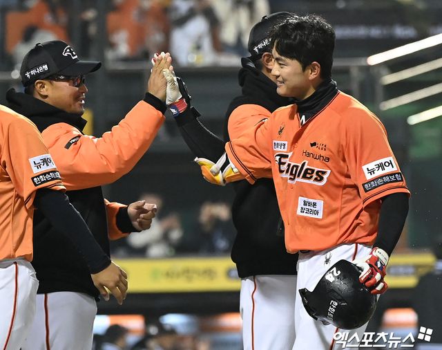 최원호 감독이 이끄는 한화 이글스가 3월 30일 대전 KT 위즈전에서 8-5 승리를 거두고 6연승을 질주했다. 사진 엑스포츠뉴스 DB