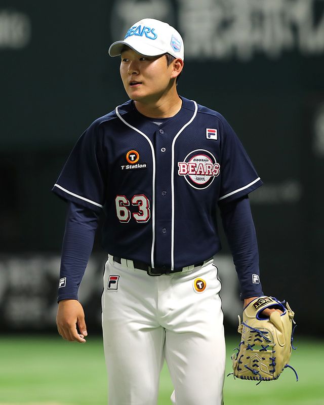 두산 베어스의 2024 스프링캠프 투수조 MVP에 선정된 신인 김택연. 스프링캠프 기간 4경기 무실점 완벽투로 코칭스태프에 눈도장을 확실하게 찍었다. 사진 두산 베어스