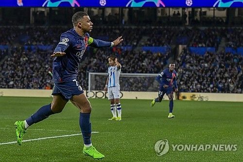 PSG는 6일 레알 소시에다드와의 유럽축구연맹 챔피언스리그 16강 2차전에서 킬리안 음바페의 멀티골에 힘입어 승리를 거두며 합산 스코어 4 대 1로 8강 진출에 성공했다. 이날 이강인은 후반전 교체로 나와 음바페의 추가골을 도우며 시즌 6호 공격포인트를 올렸다. 연합뉴스