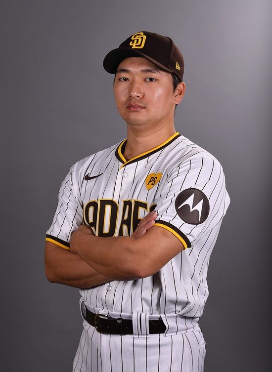 고우석은 7일 미국 애리조나주 피오리아의 피오리아 스타디움에서 열린 2024 메이저리그 시범경기 신시내티 레즈와의 홈경기에서 1이닝 1피안타 1탈삼진 무실점을 기록했다. 지난 4일 미국 애리조나주 피오리아 스타디움에서 열린 시애틀 매리너스와 시범경기에서 1이닝 2피안타 1볼넷 1탈삼진 1실점으로 부진했던 아쉬움을 털어냈다. 사진 AP 연합뉴스