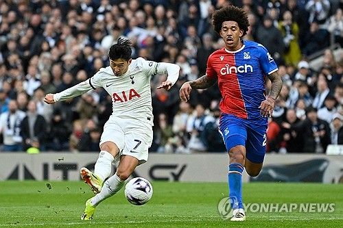 영국 매체 풋볼인사이더는 8일(한국시각) 토트넘과 손흥민의 다음 재계약 시점이 이번 여름이 될 것이라고 전했다.매체는&nbsp;"토트넘은 손흥민과 재계약 협상에 돌입했고, 여름에 완료될 것이라고 확신한다'라고 보도했다. 연합뉴스